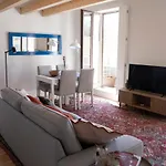 Casa Girasol River View Apartment